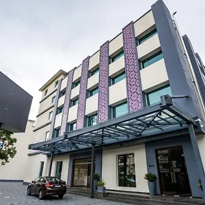 3* Hotel Lilac