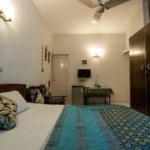 https://comfort-point-bed-breakfast.hotelsdelhi.org